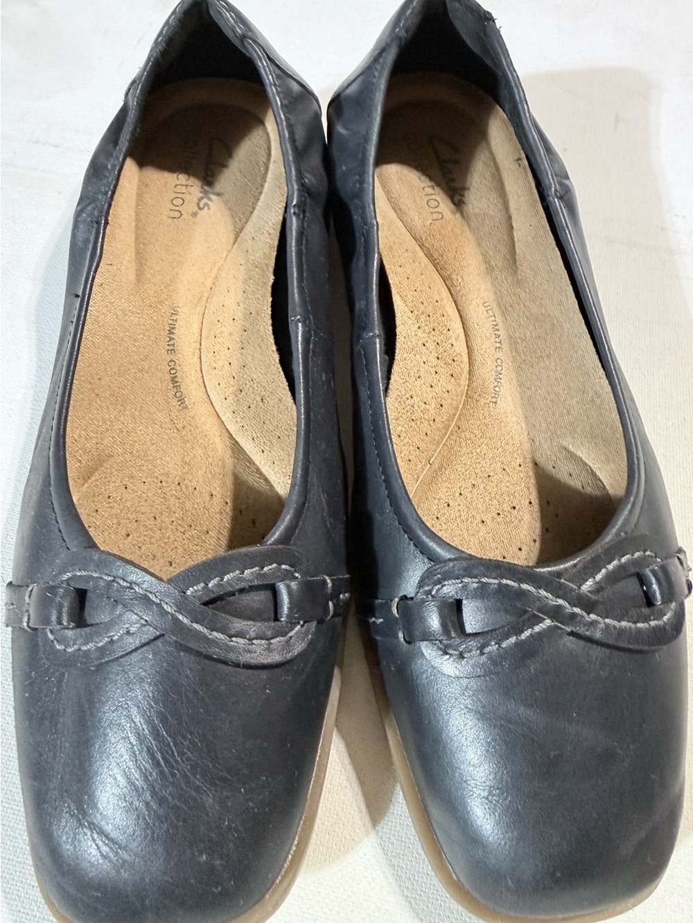 Clarks Black Leather Women's Slip-On Braided Trim Flats